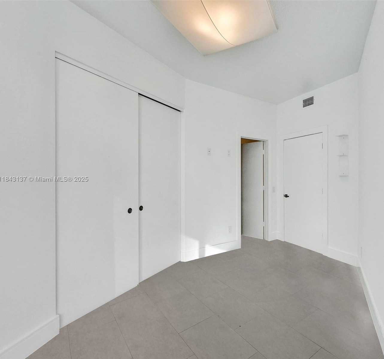 Small Image of 60 SOUTH WEST 13TH ST #3224, Miami Number 33