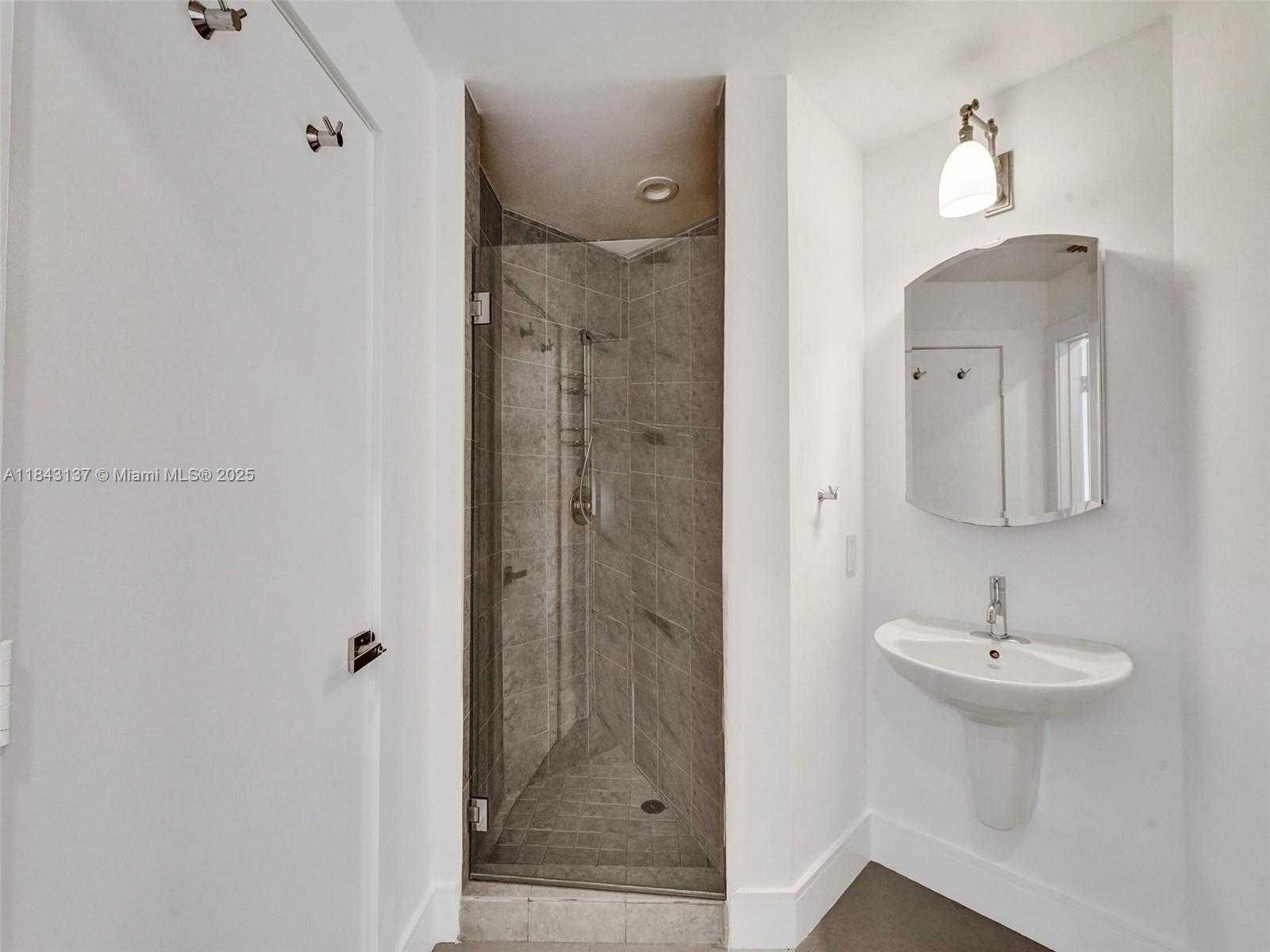 Small Image of 60 SOUTH WEST 13TH ST #3224, Miami Number 38