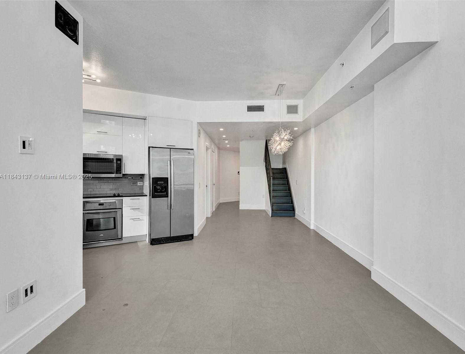 Small Image of 60 SOUTH WEST 13TH ST #3224, Miami Number 6