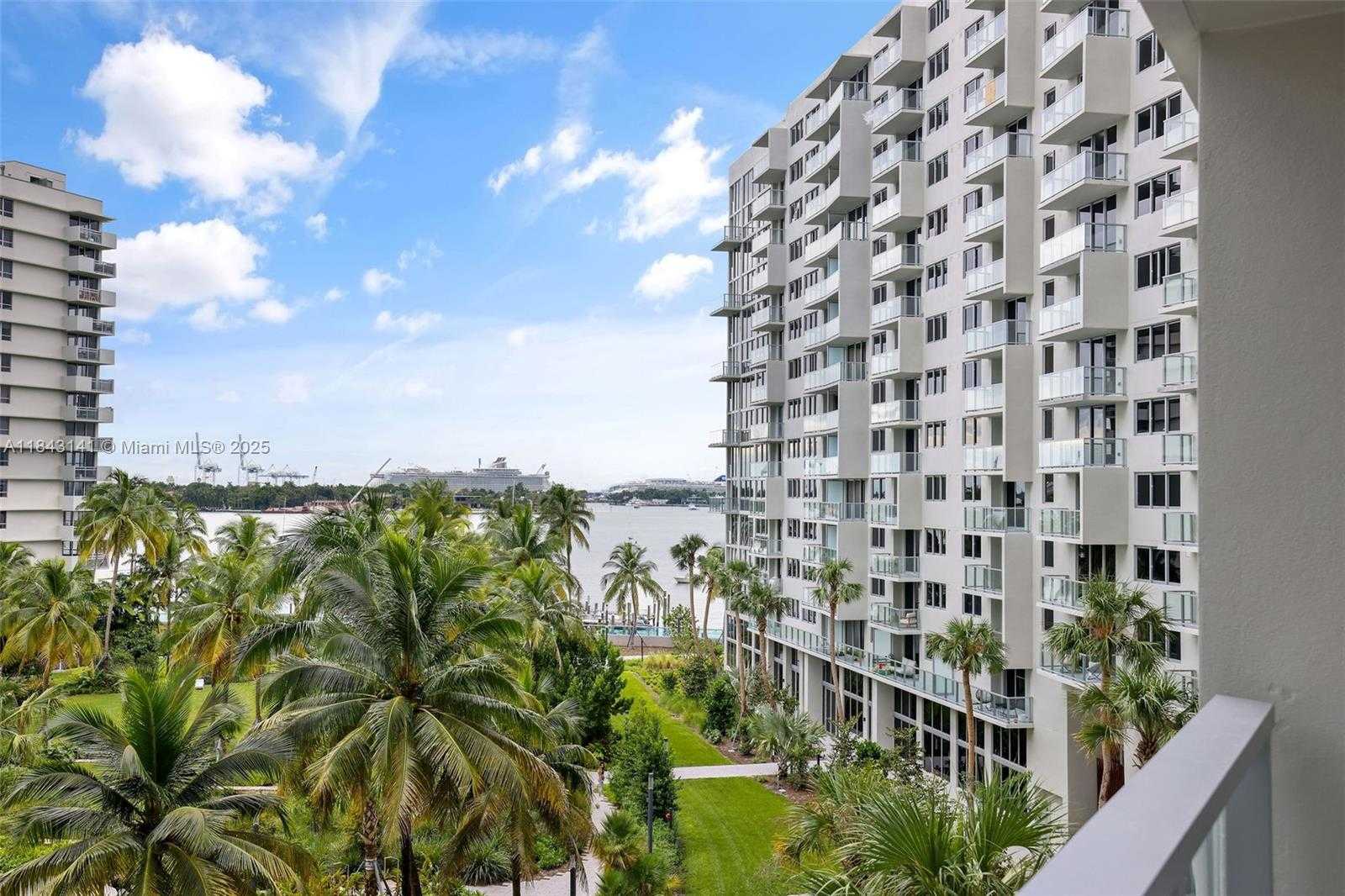 Small Image of 1500 BAY RD #N-0927, Miami Beach Number 7