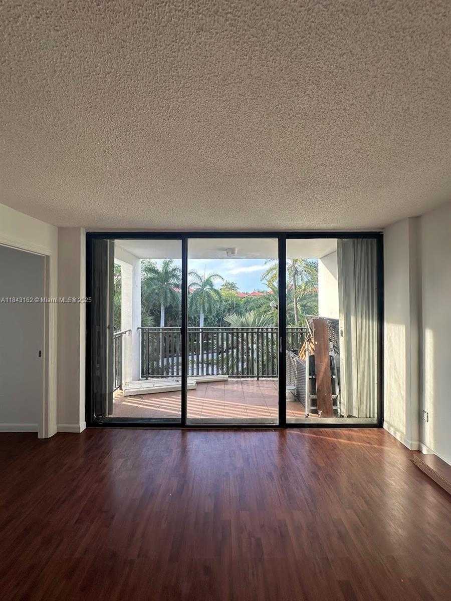 Small Image of 100 OCEAN LANE DR #403, Key Biscayne Number 7