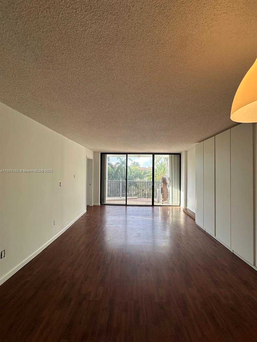 Small Image of 100 OCEAN LANE DR #403, Key Biscayne Number 9