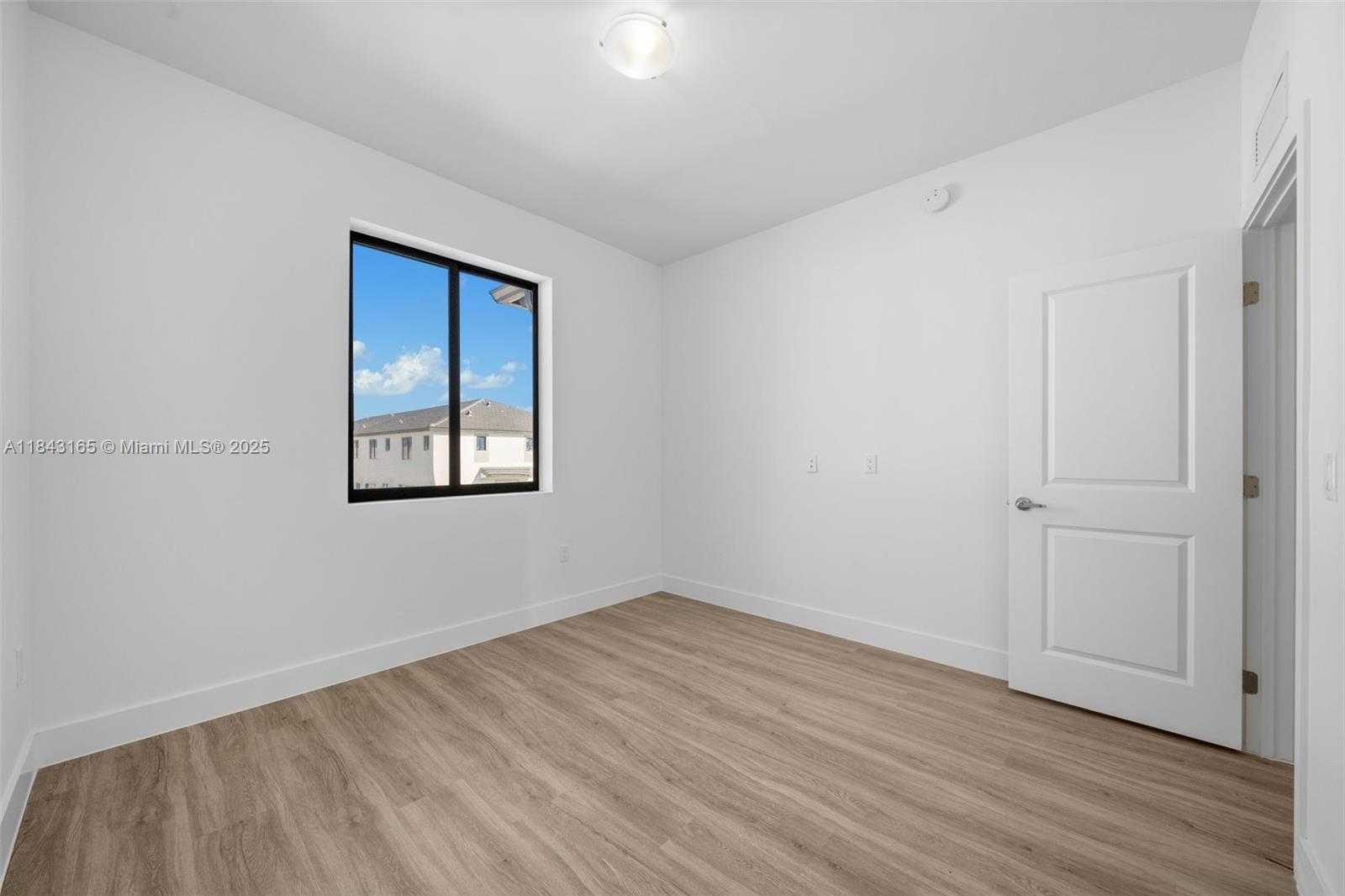 Small Image of 34524 SOUTH WEST 190TH AVE #34524, Miami Number 14