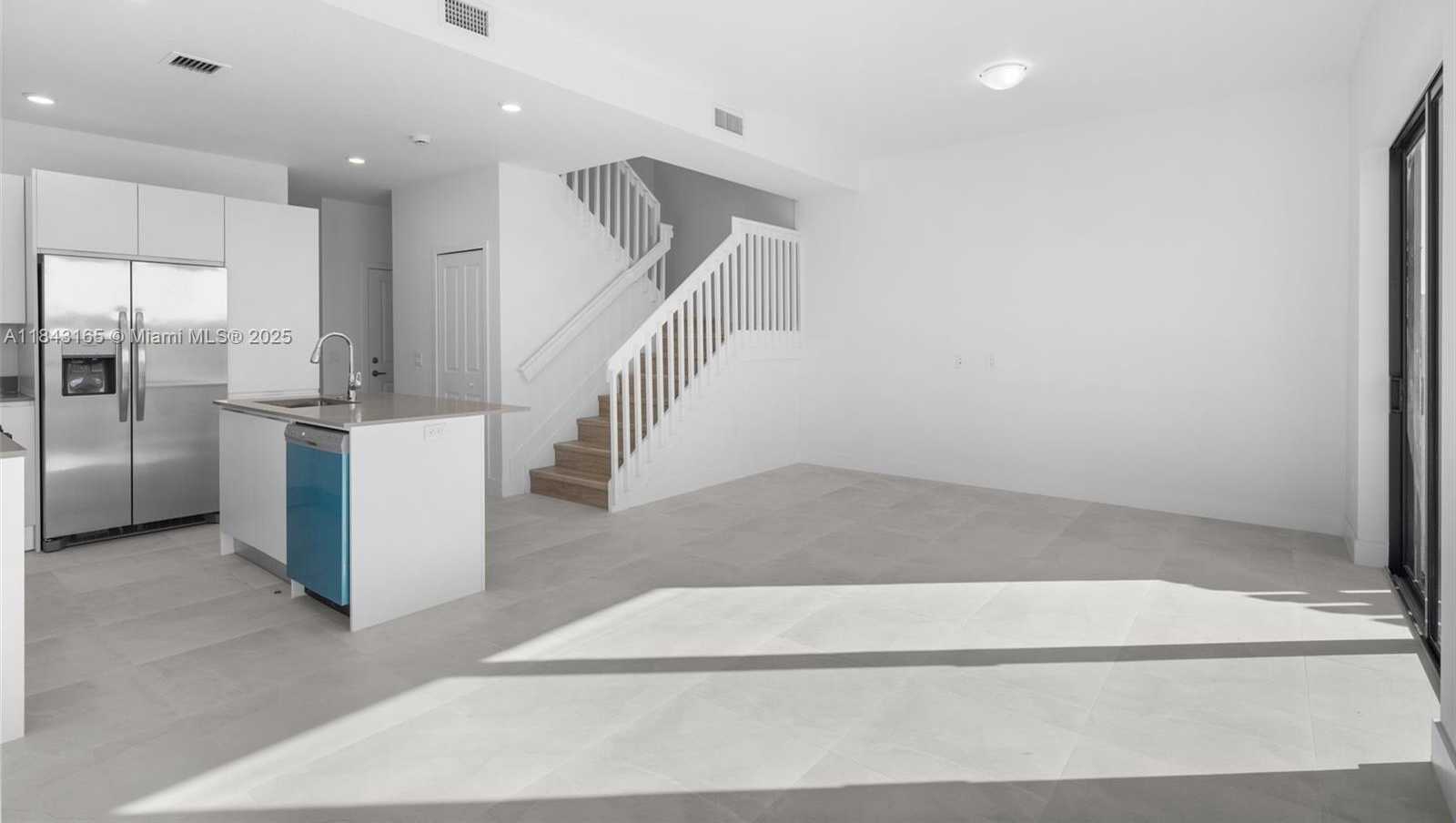 Small Image of 34524 SOUTH WEST 190TH AVE #34524, Miami Number 3