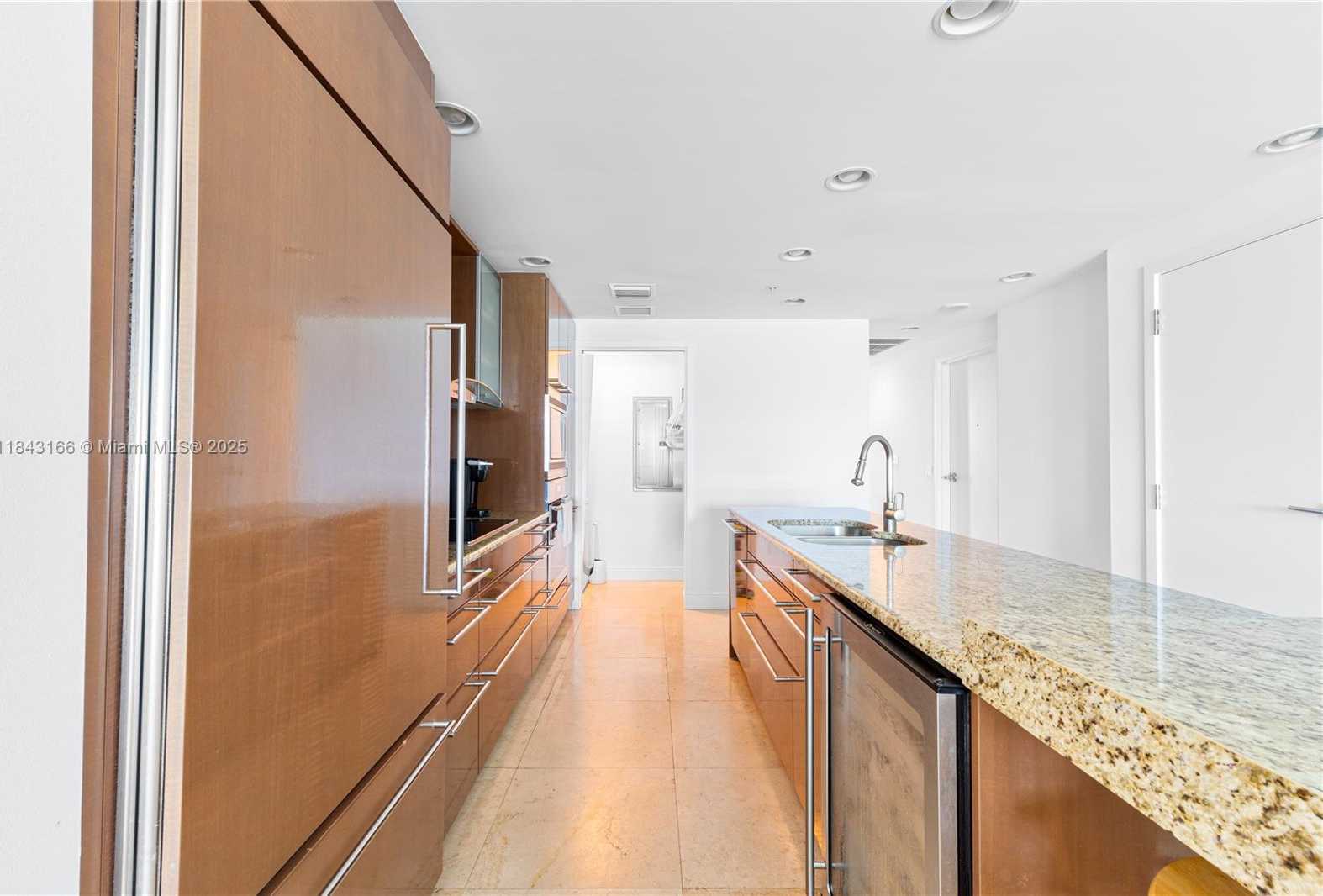 Small Image of 3801 COLLINS AVE #1105, Miami Beach Number 20