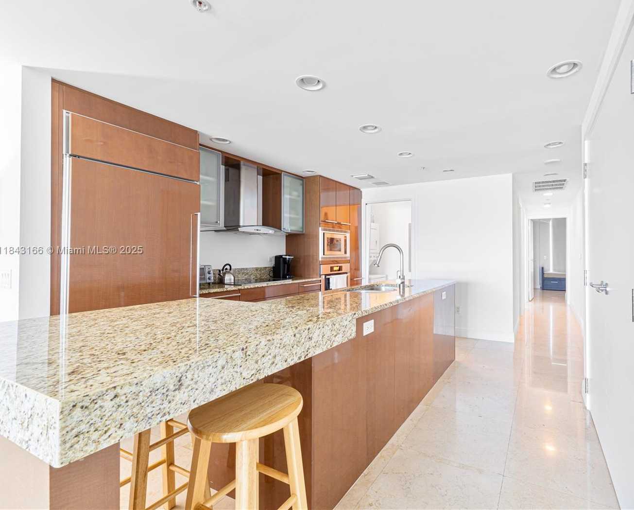 Small Image of 3801 COLLINS AVE #1105, Miami Beach Number 23