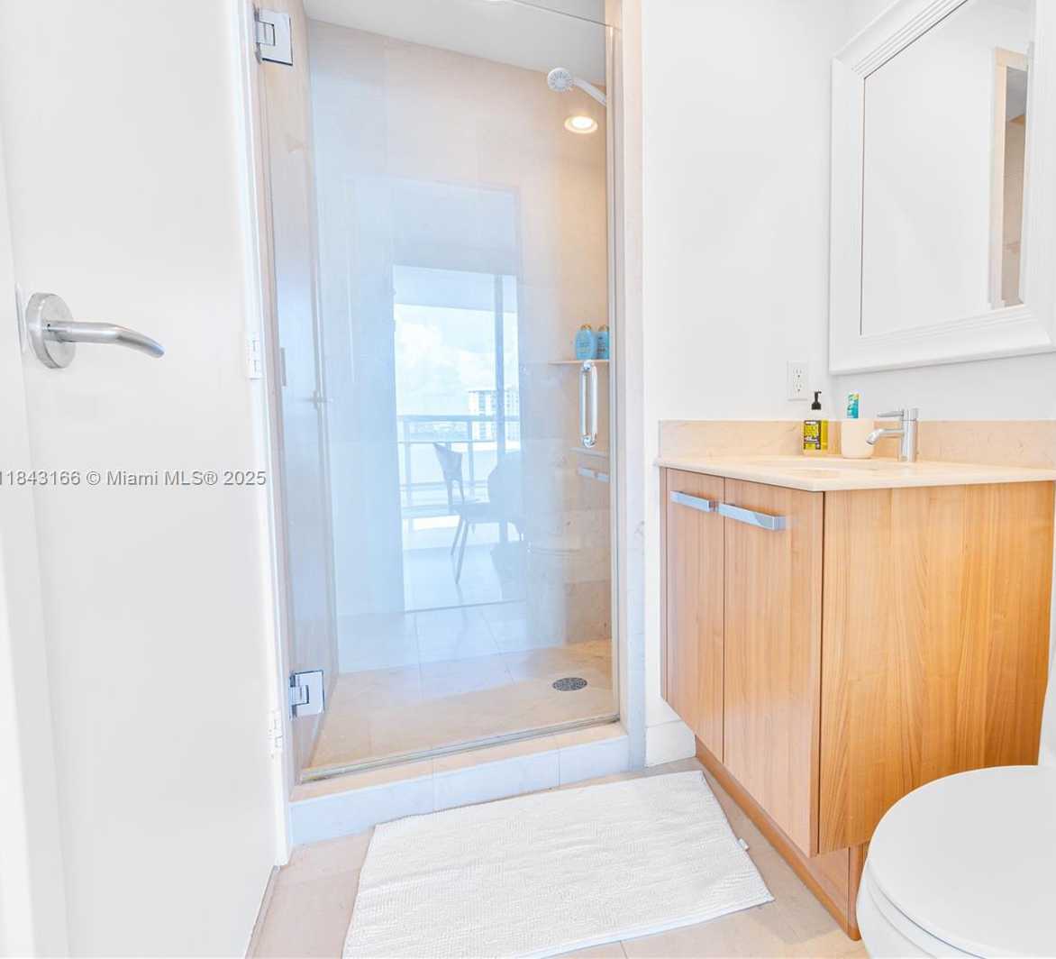 Small Image of 3801 COLLINS AVE #1105, Miami Beach Number 33