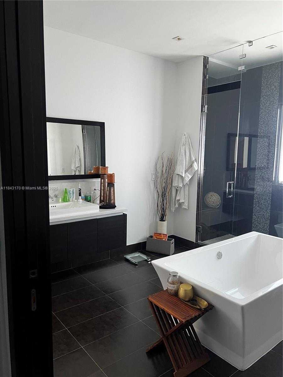 Small Image of 8286 NORTH WEST 33RD TER #8286, Doral Number 14