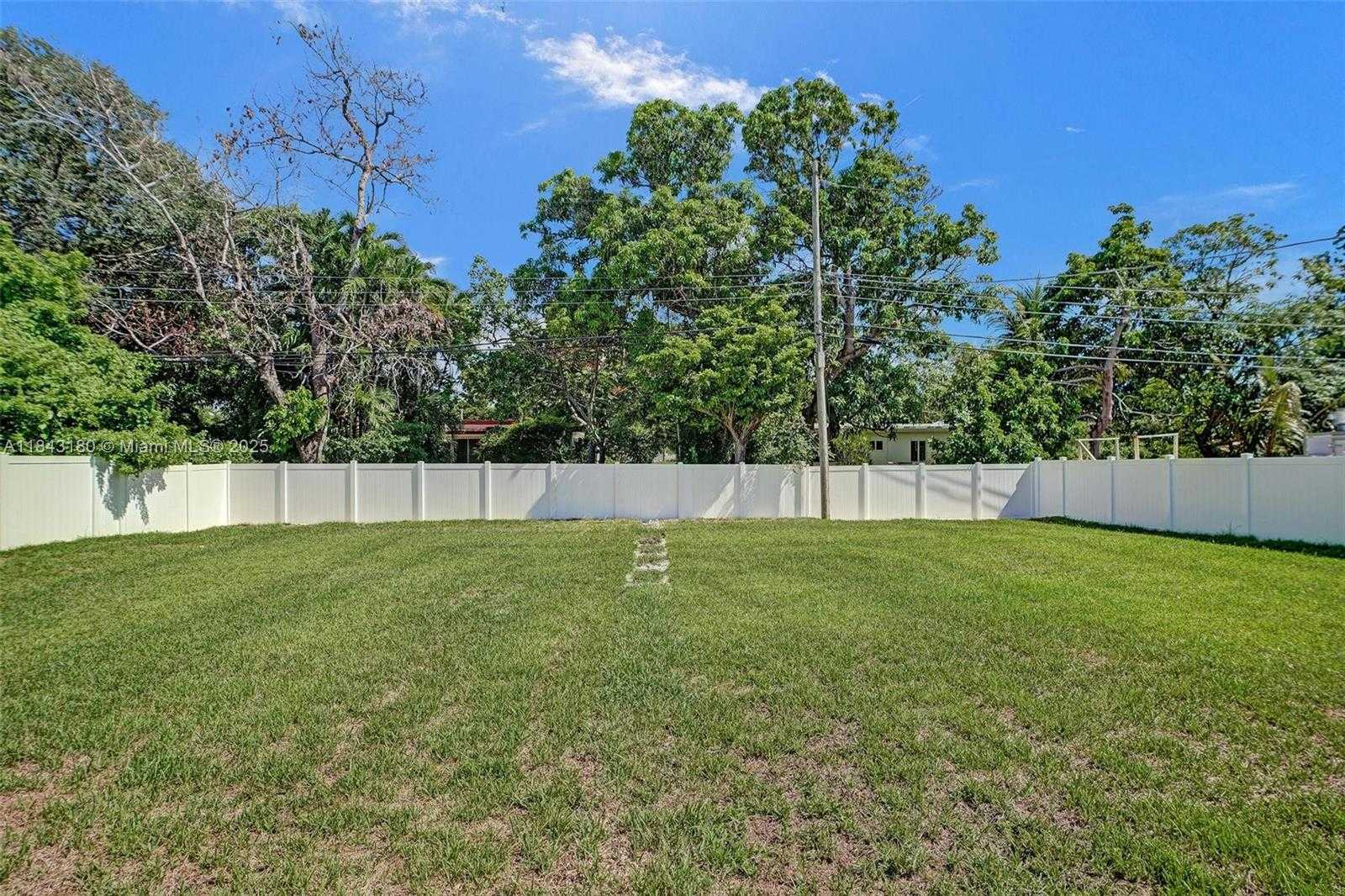 Small Image of 2255 NORTH EAST 173RD STREET, North Miami Beach Number 21