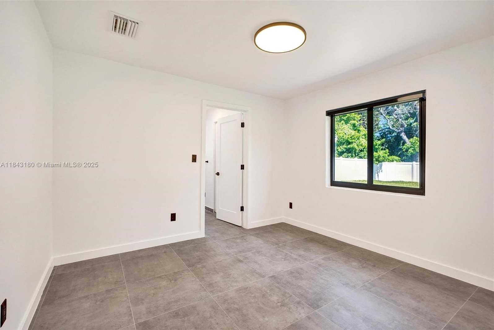 Small Image of 2255 NORTH EAST 173RD STREET, North Miami Beach Number 8