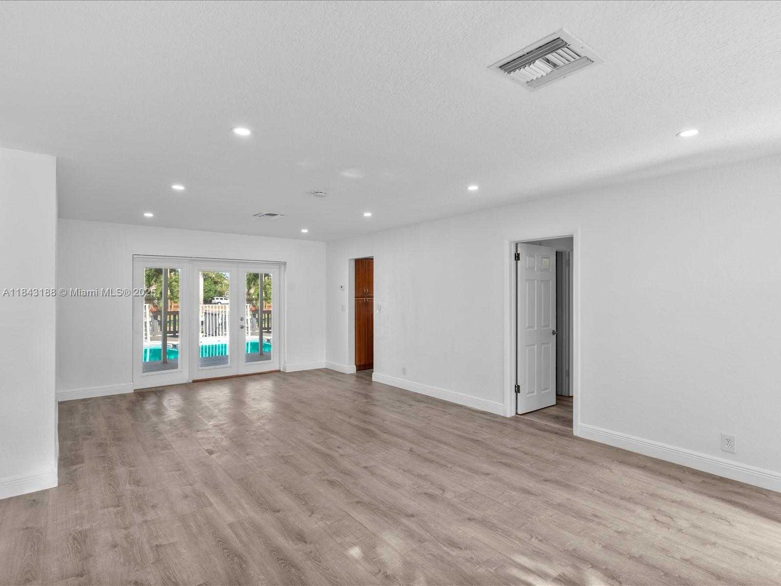 Small Image of 1501 SOUTH WEST 57TH AVE, Plantation Number 17