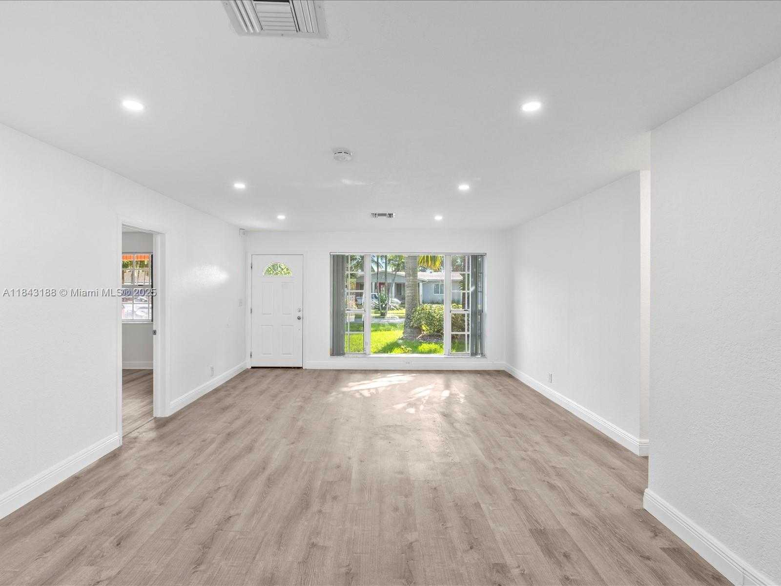 Small Image of 1501 SOUTH WEST 57TH AVE, Plantation Number 19