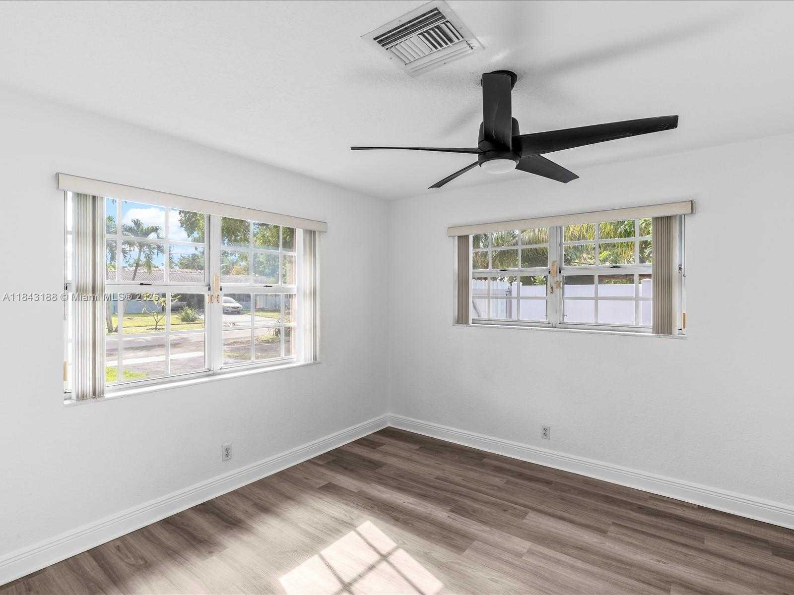 Small Image of 1501 SOUTH WEST 57TH AVE, Plantation Number 29