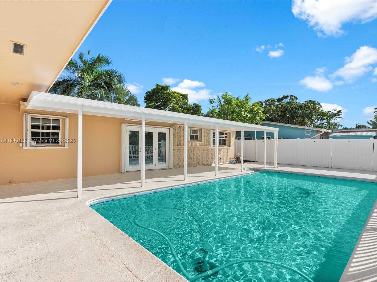 Small Image of 1501 SOUTH WEST 57TH AVE, Plantation Number 76