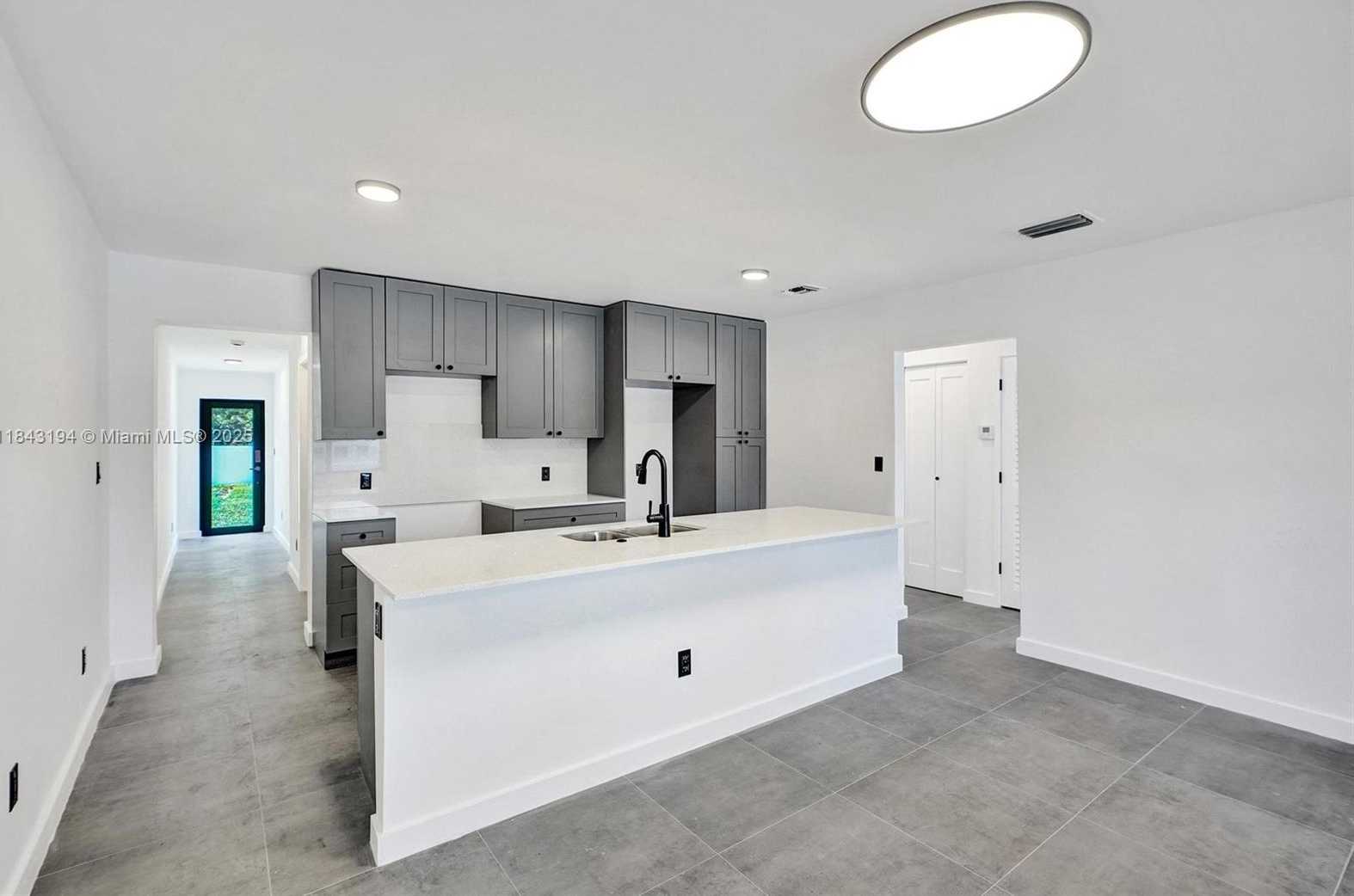 Small Image of 2257 NORTH EAST 173RD STREET, North Miami Beach Number 3