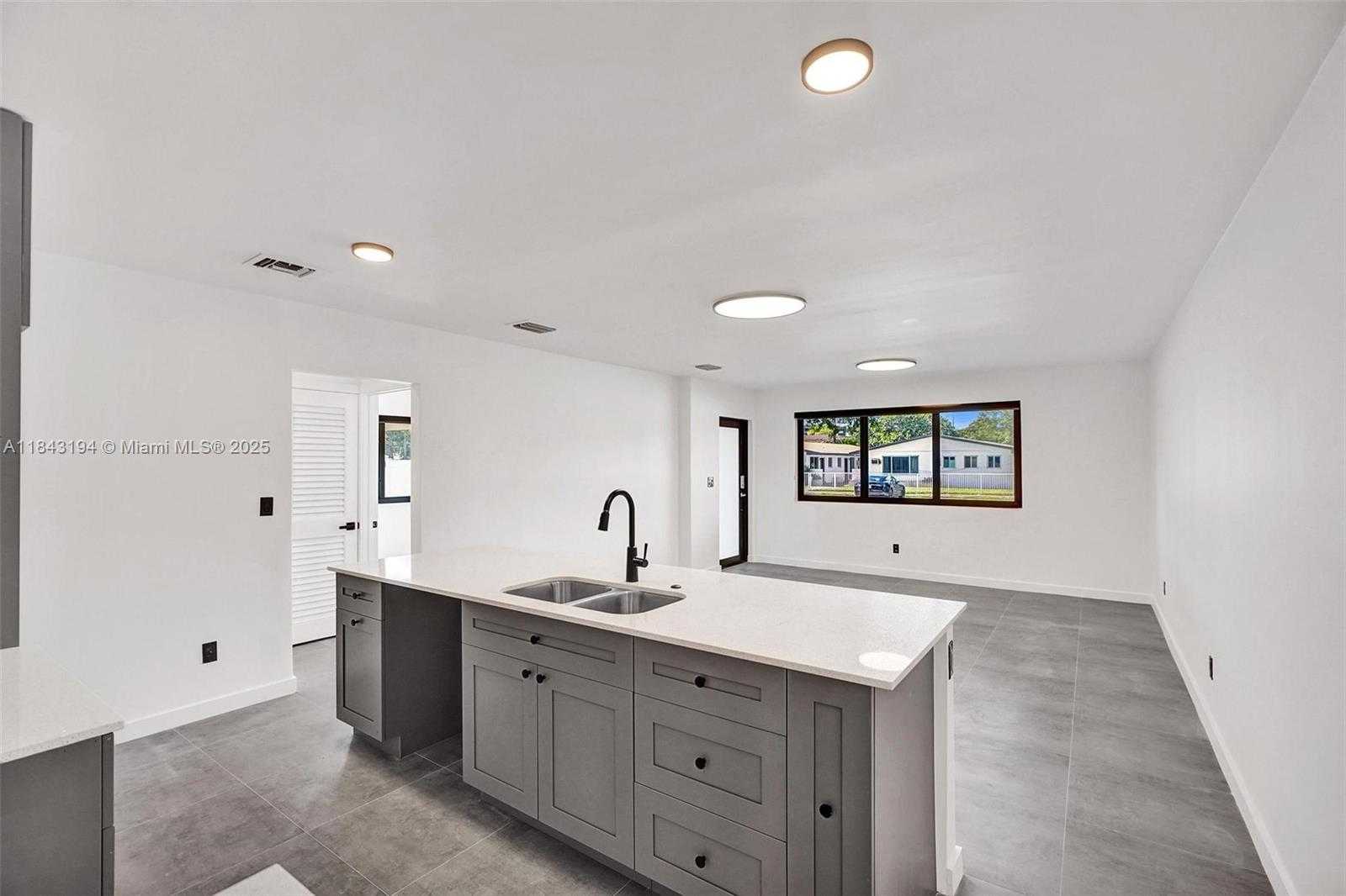 Small Image of 2257 NORTH EAST 173RD STREET, North Miami Beach Number 4