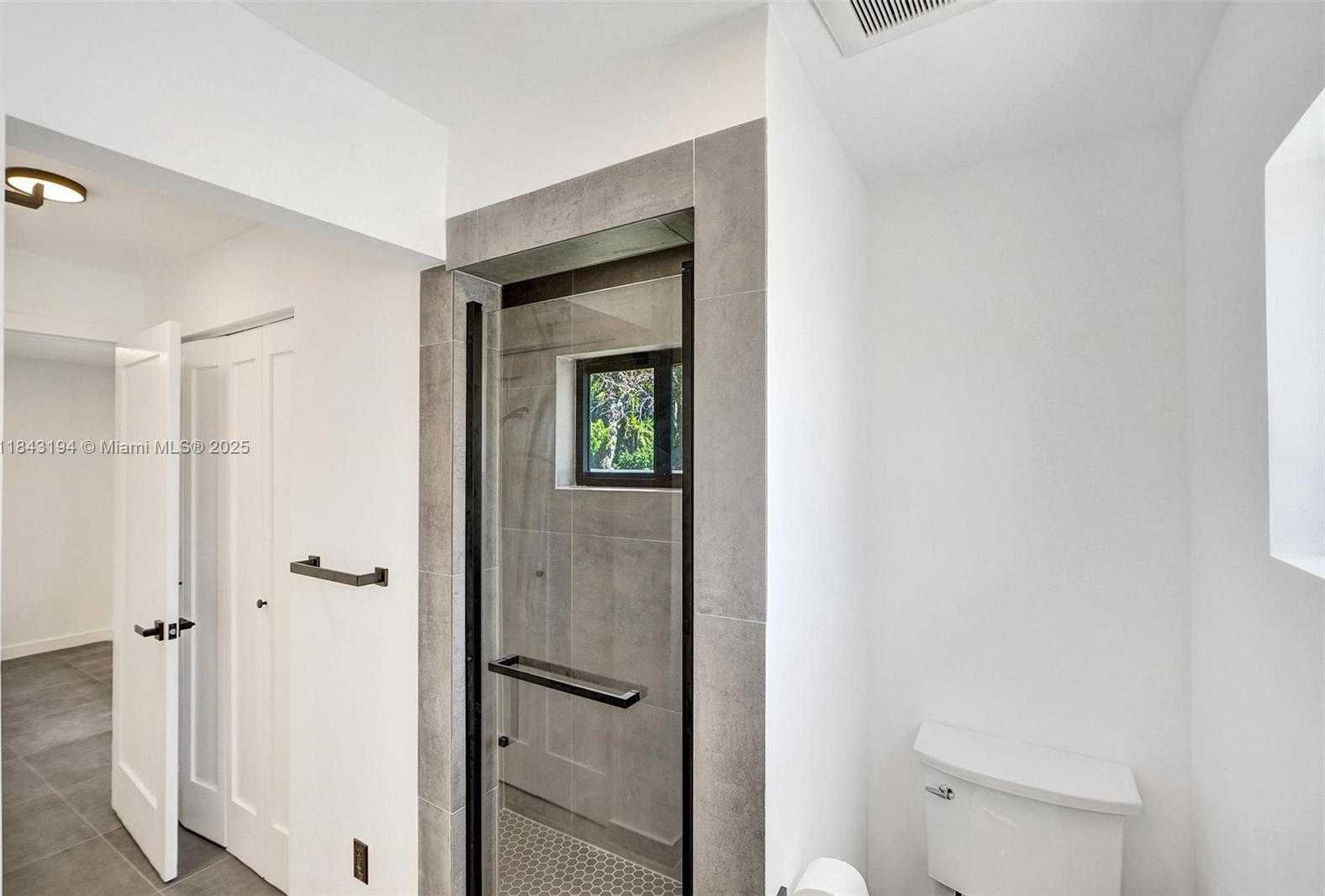 Small Image of 2257 NORTH EAST 173RD STREET, North Miami Beach Number 7