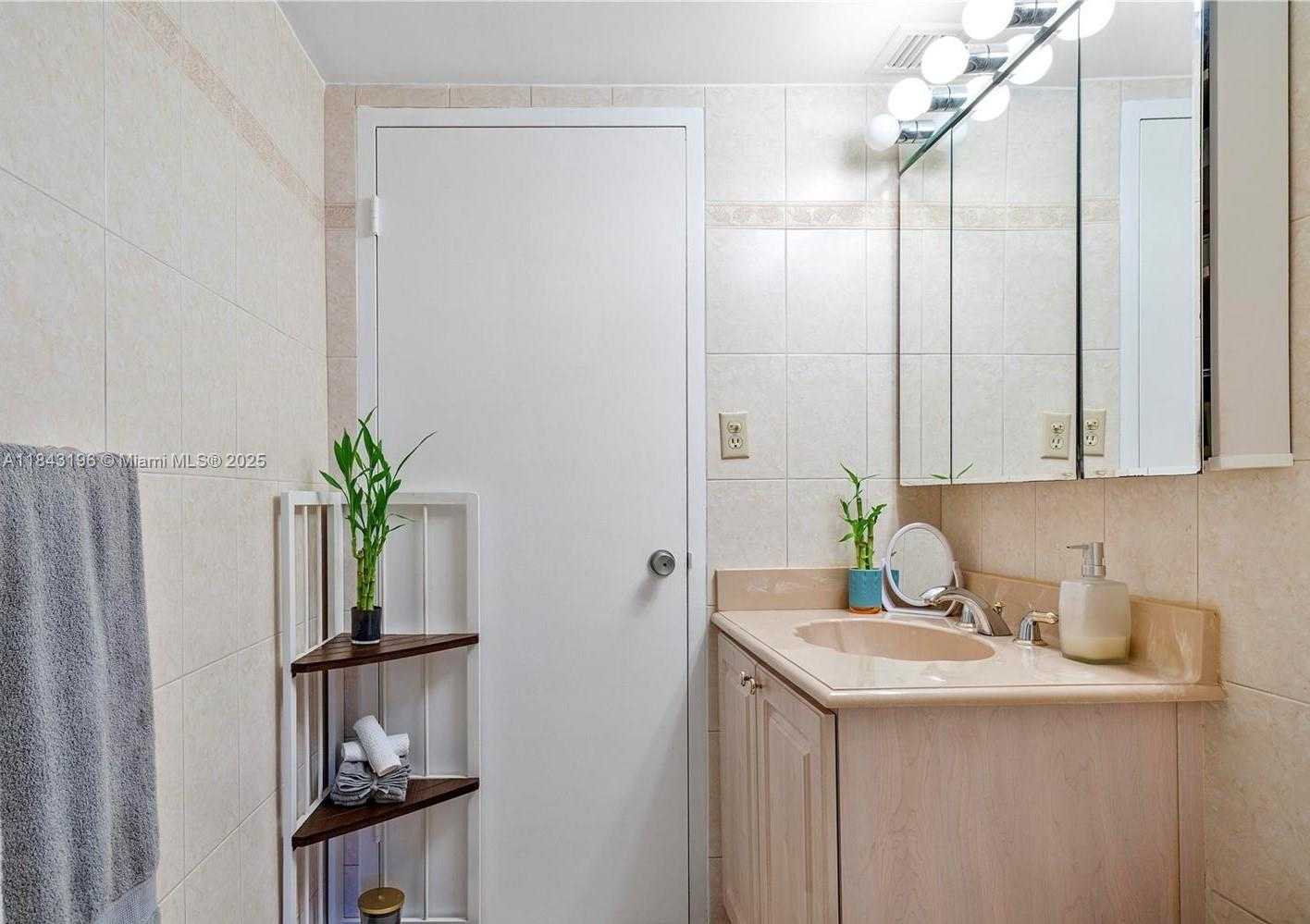 Small Image of 9225 SOUTH COLLINS AVE #411, Surfside Number 18
