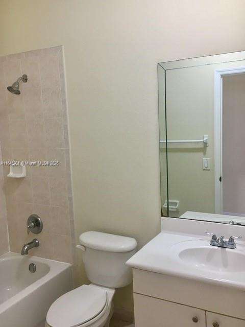 Small Image of 8438 SOUTH WEST 166TH PL, Miami Number 17