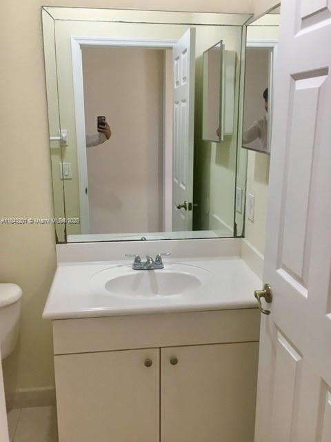 Small Image of 8438 SOUTH WEST 166TH PL, Miami Number 18
