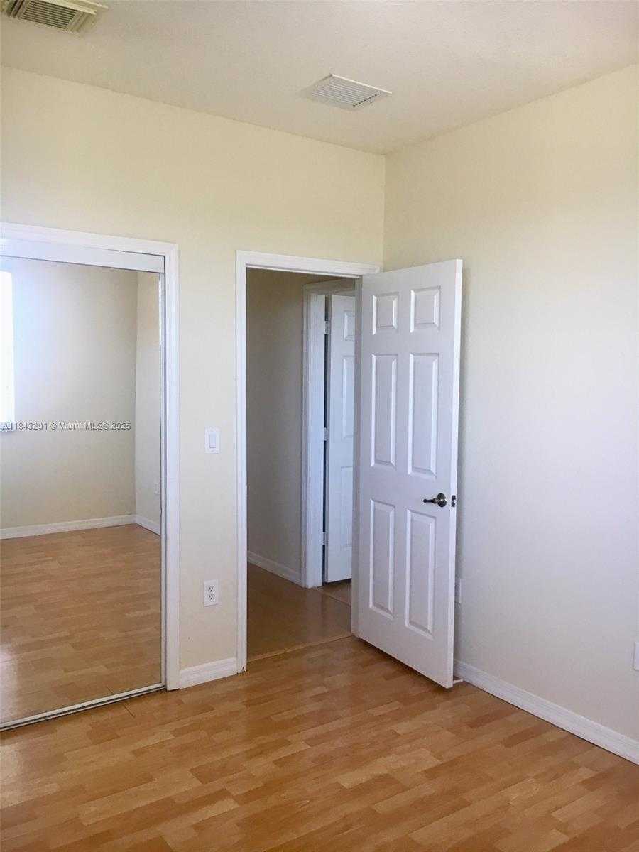 Small Image of 8438 SOUTH WEST 166TH PL, Miami Number 29