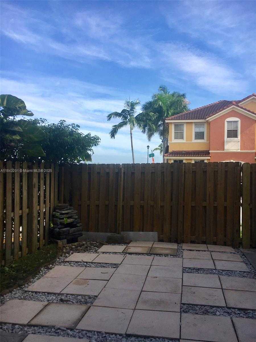 Small Image of 8438 SOUTH WEST 166TH PL, Miami Number 32