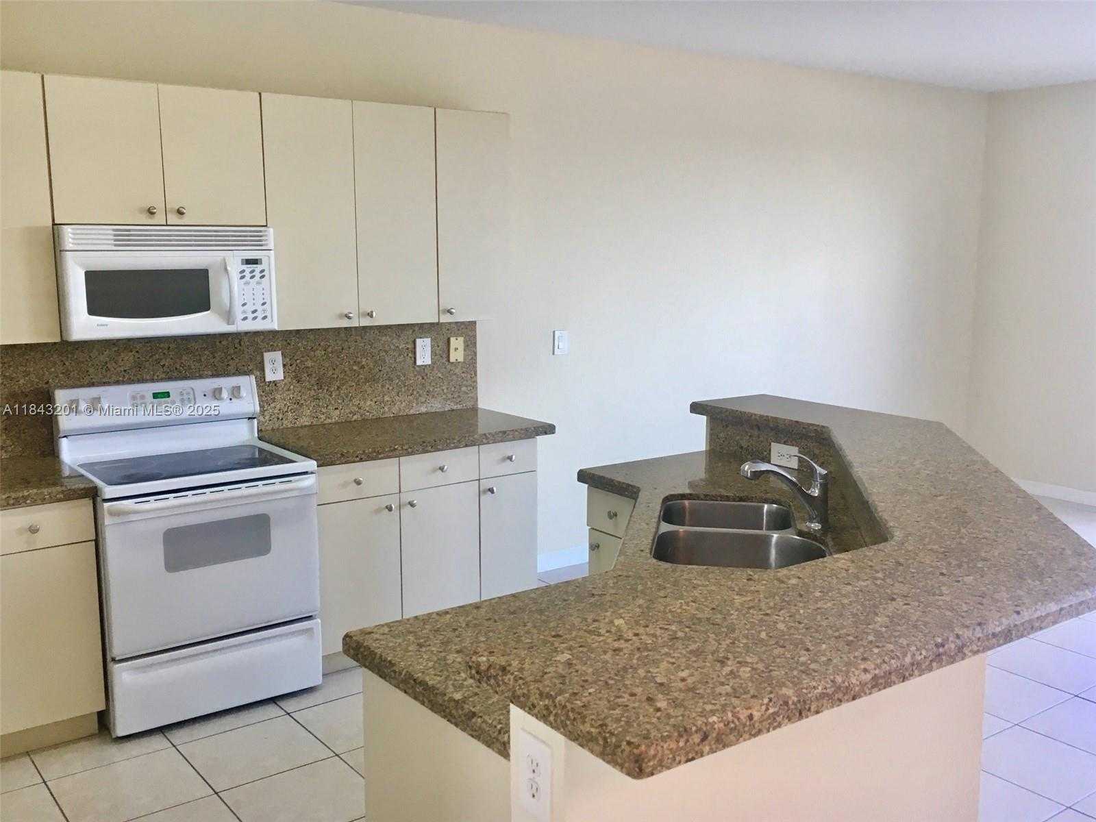 Small Image of 8438 SOUTH WEST 166TH PL, Miami Number 8