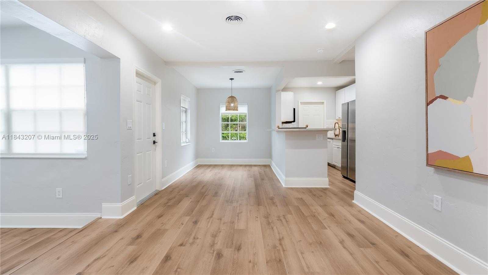 Small Image of 49 ALCANTARRA AVE, Coral Gables Number 10