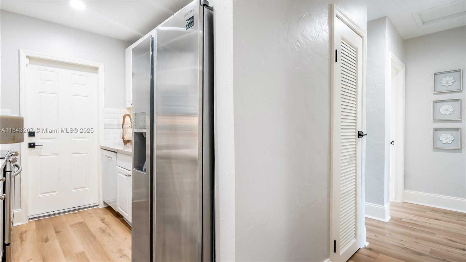 Small Image of 49 ALCANTARRA AVE, Coral Gables Number 16