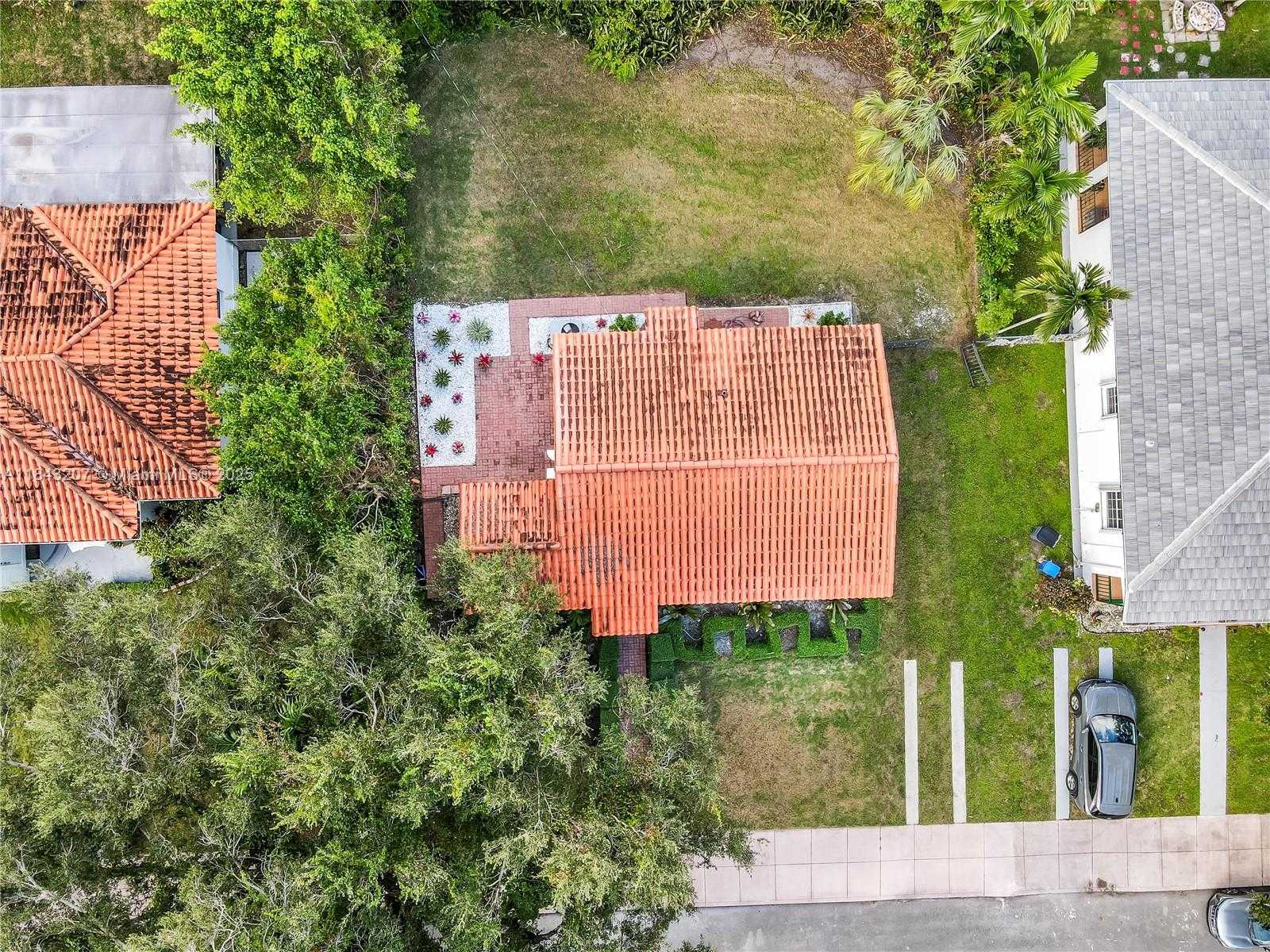 Small Image of 49 ALCANTARRA AVE, Coral Gables Number 25