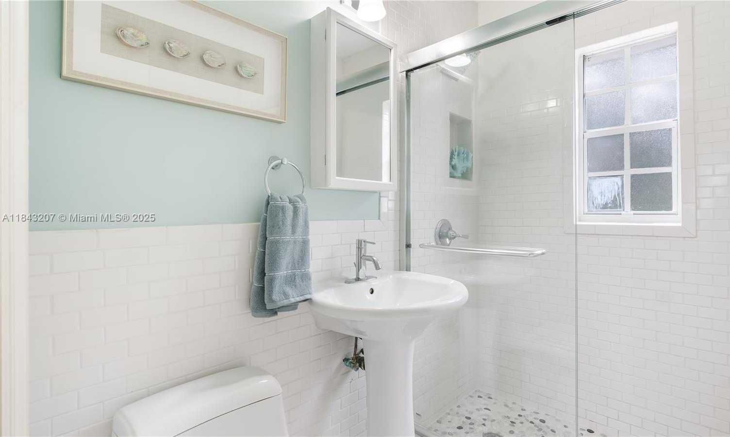 Small Image of 49 ALCANTARRA AVE, Coral Gables Number 8