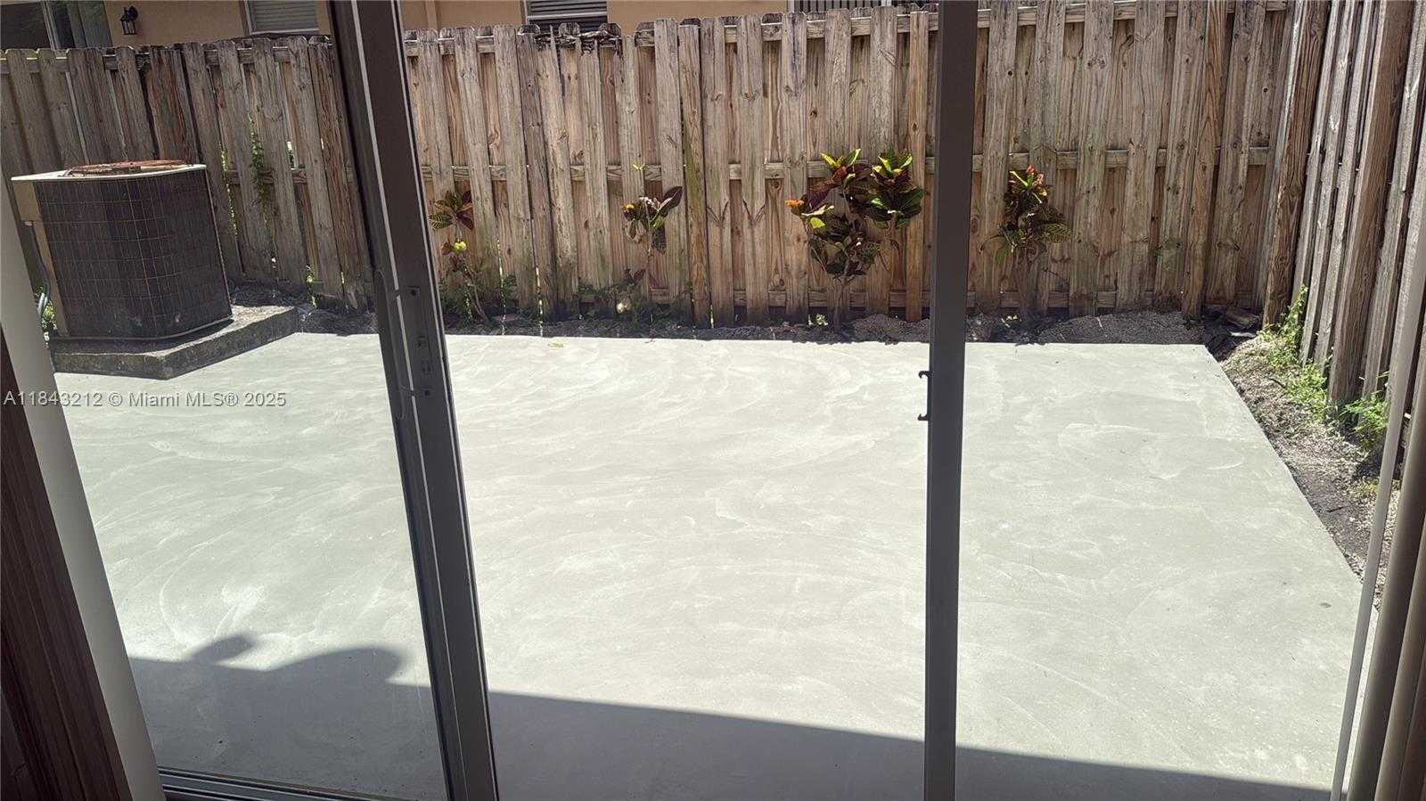 Small Image of 13242 SOUTH WEST 127TH CT, Miami Number 10