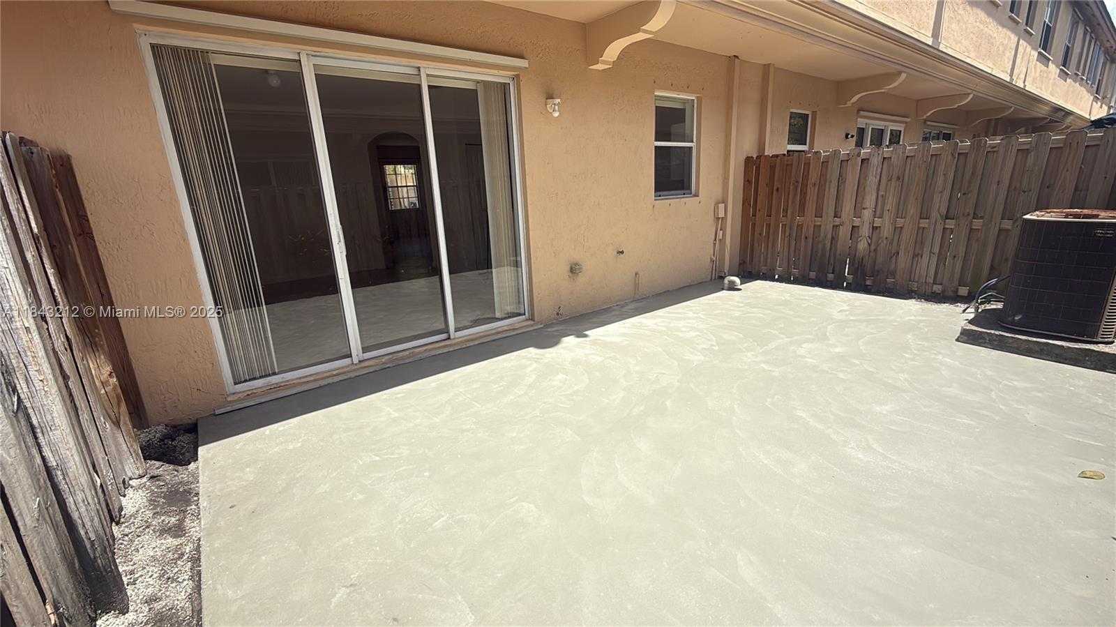 Small Image of 13242 SOUTH WEST 127TH CT, Miami Number 11