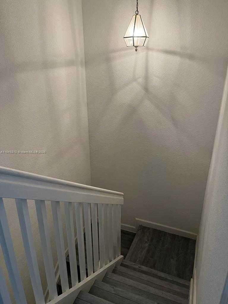 Small Image of 13242 SOUTH WEST 127TH CT, Miami Number 26