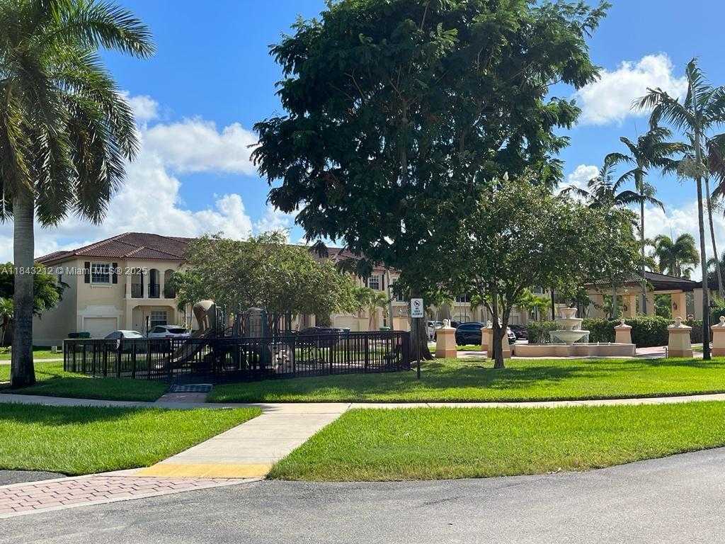 Small Image of 13242 SOUTH WEST 127TH CT, Miami Number 28