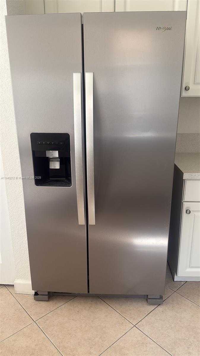 Small Image of 13242 SOUTH WEST 127TH CT, Miami Number 8