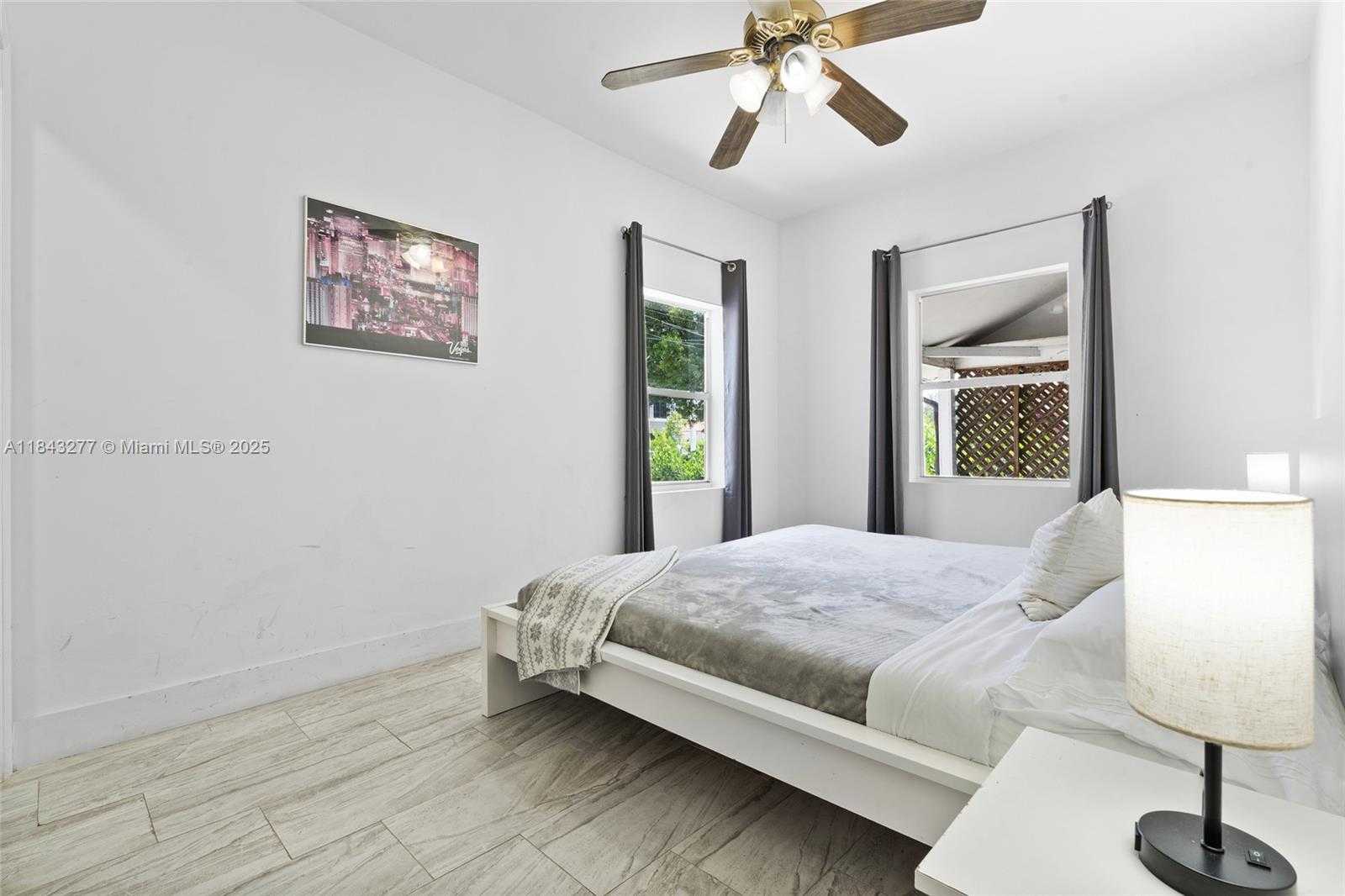 Small Image of 2946 SOUTH WEST 26TH ST, Miami Number 22
