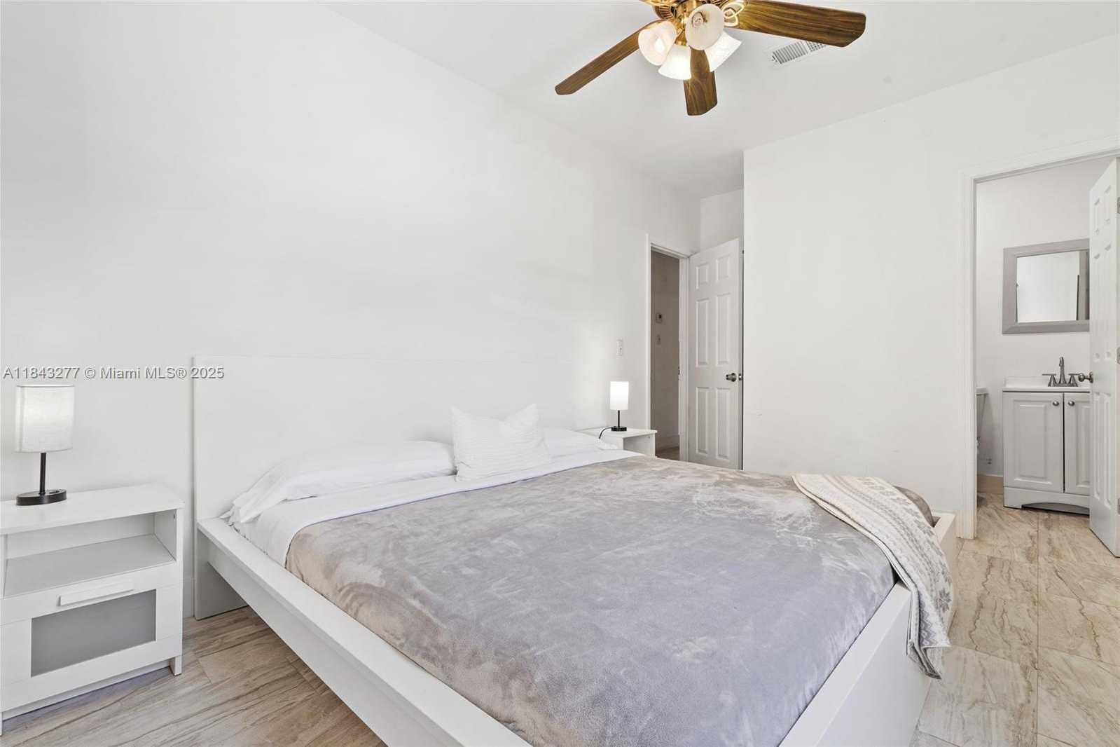 Small Image of 2946 SOUTH WEST 26TH ST, Miami Number 23