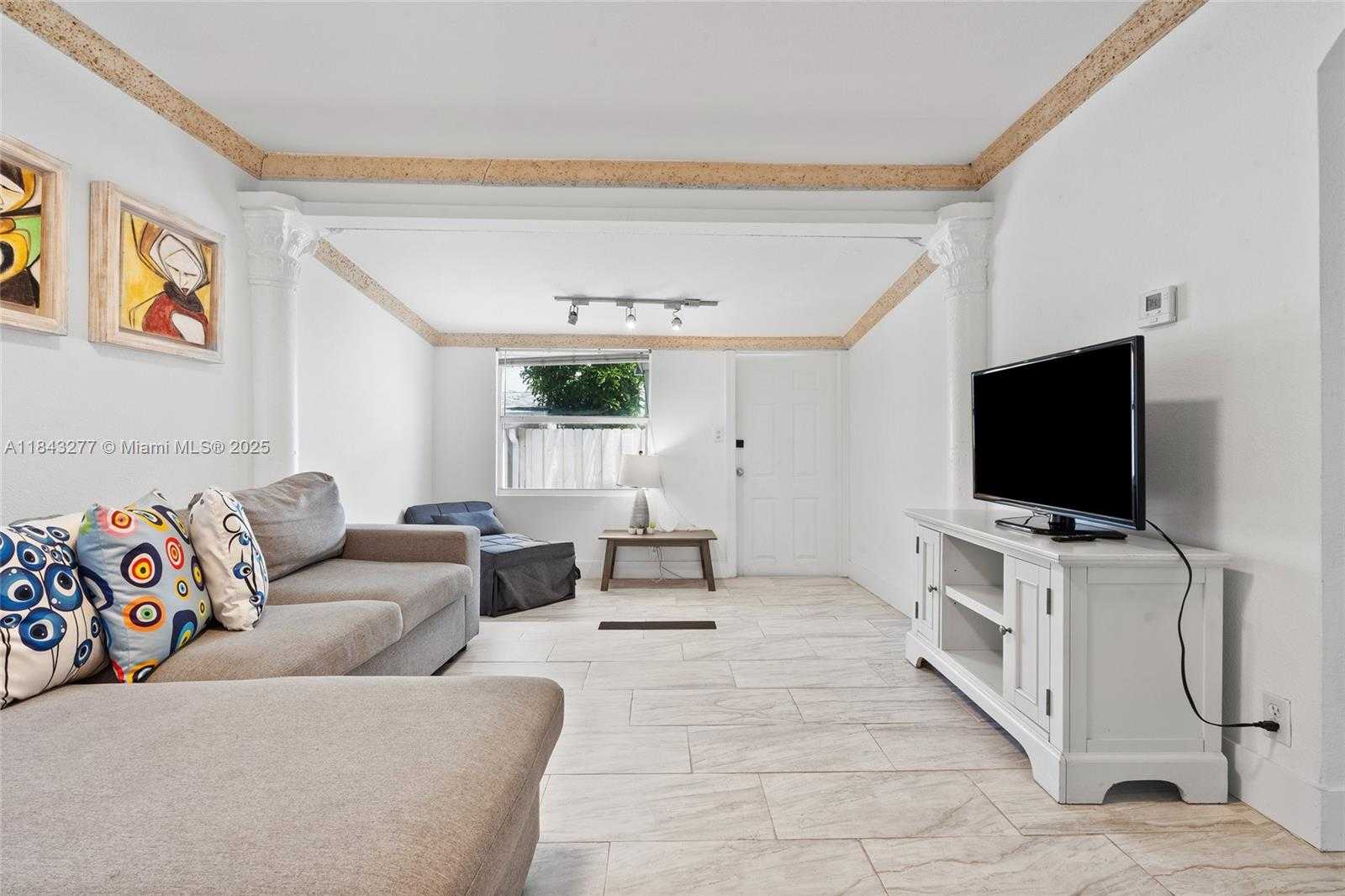 Small Image of 2946 SOUTH WEST 26TH ST, Miami Number 48