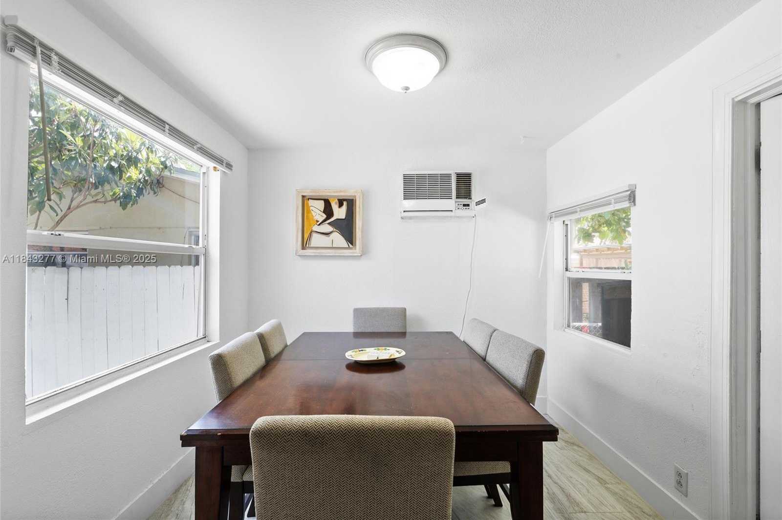 Small Image of 2946 SOUTH WEST 26TH ST, Miami Number 50