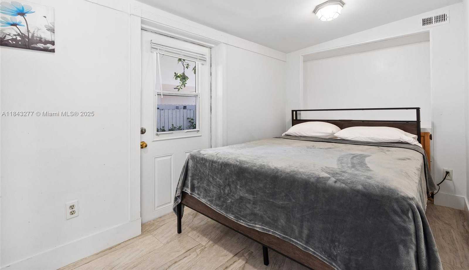 Small Image of 2946 SOUTH WEST 26TH ST, Miami Number 51