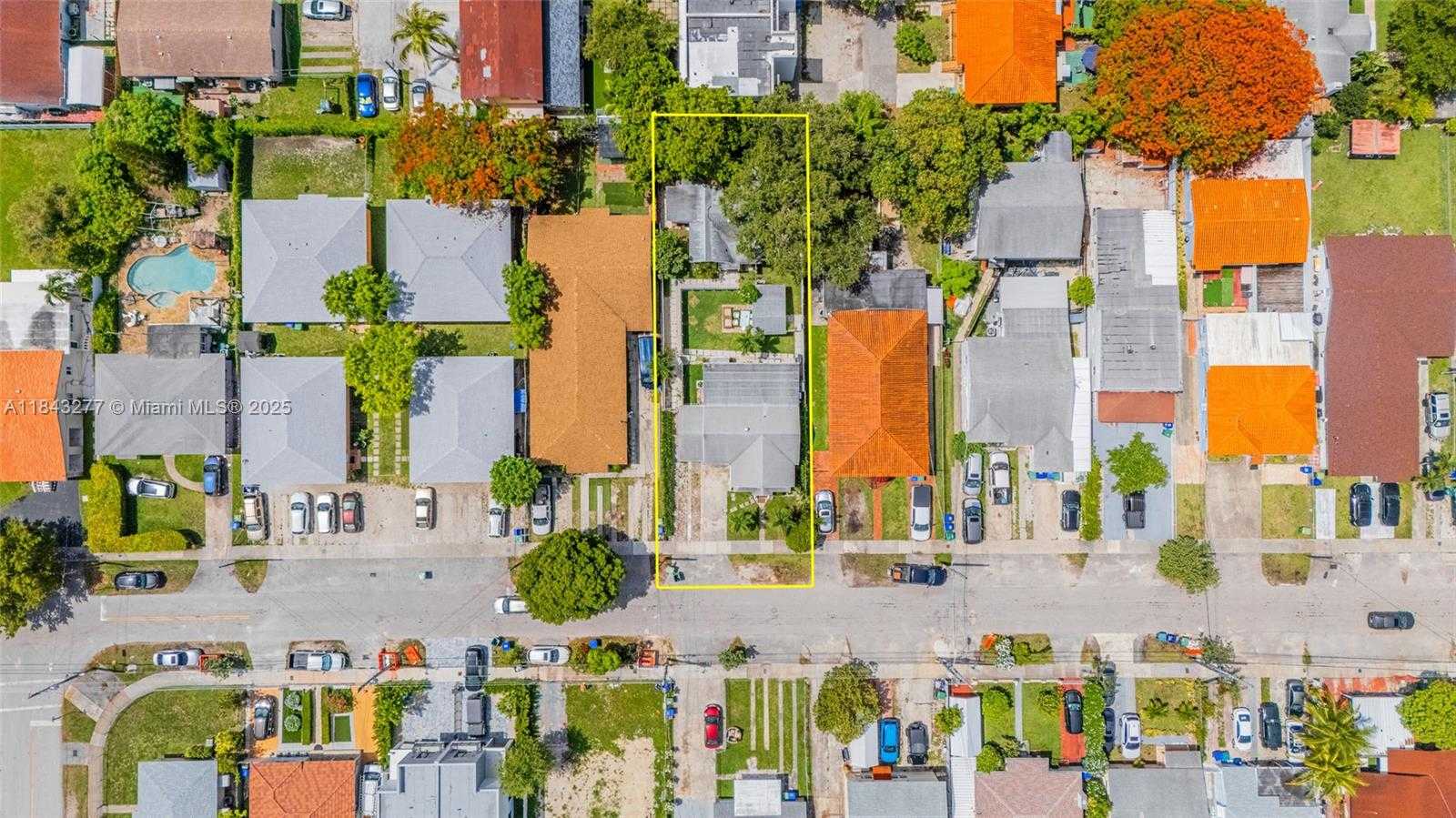 Small Image of 2946 SOUTH WEST 26TH ST, Miami Number 6