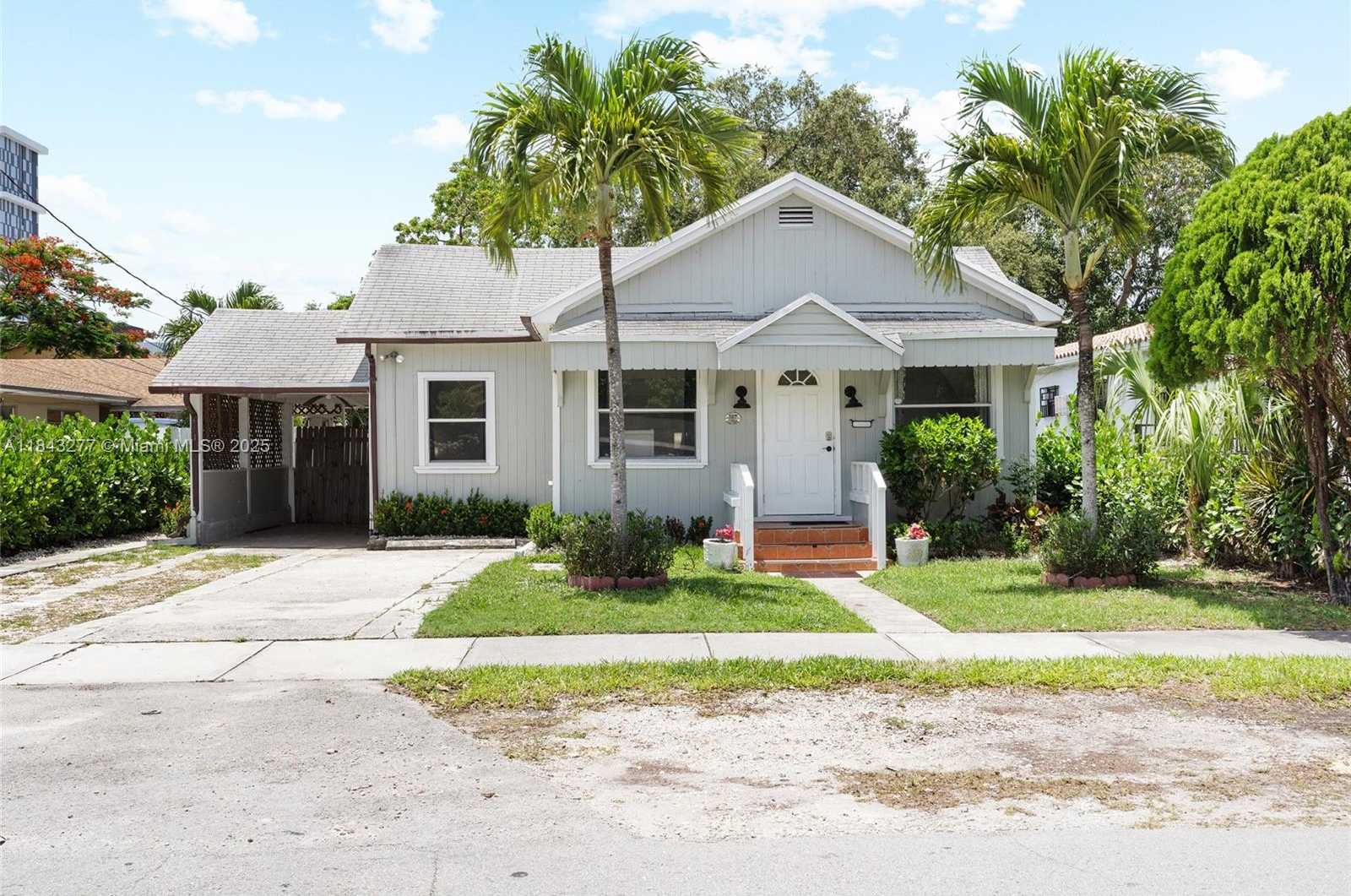 Small Image of 2946 SOUTH WEST 26TH ST, Miami Number 8