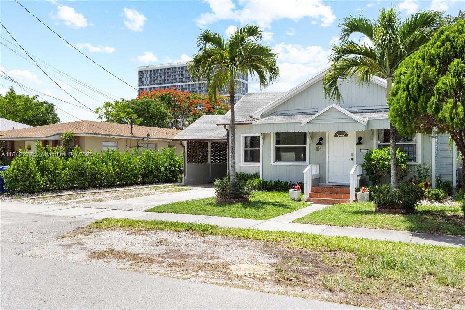 Small Image of 2946 SOUTH WEST 26TH ST, Miami Number 9