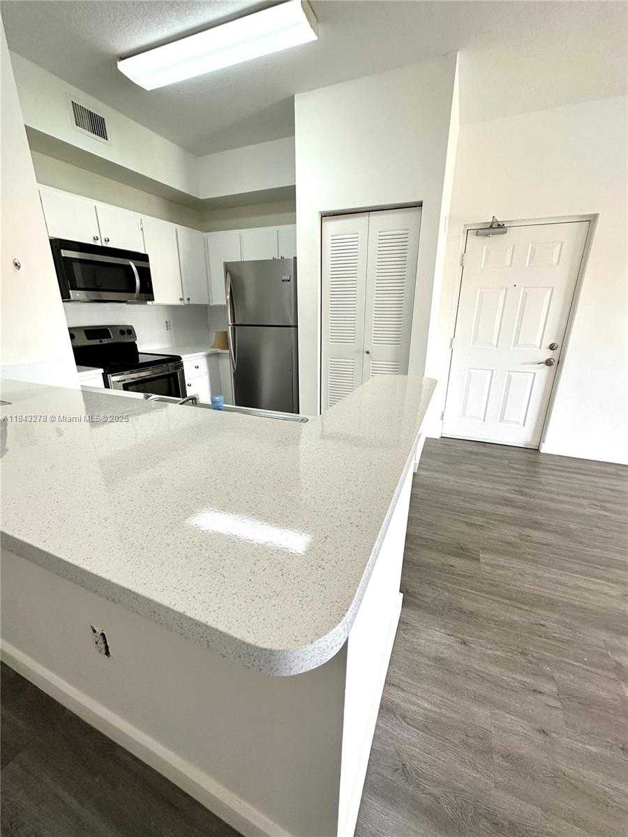Small Image of 7250 NORTH WEST 114TH AVE #308, Doral Number 5