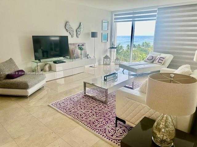 Small Image of 10275 COLLINS AV #611, Bal Harbour Number 22