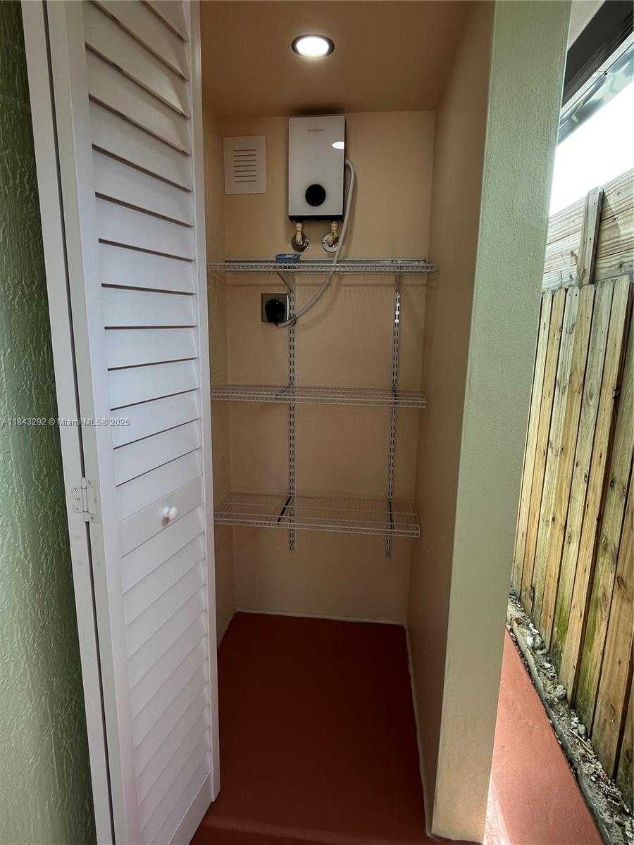 Small Image of 27921 SOUTH WEST 134TH PL, Homestead Number 11