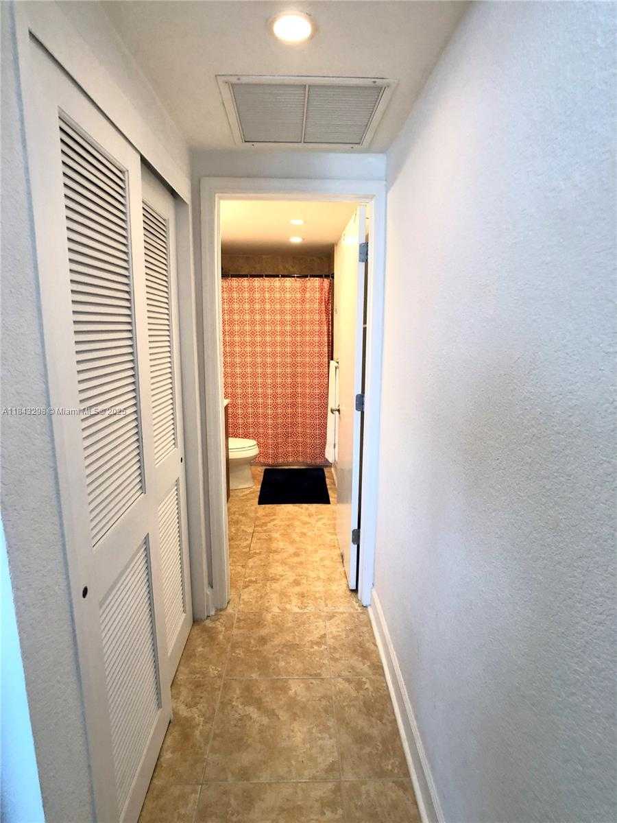 Small Image of 401 69TH ST #1202, Miami Beach Number 7