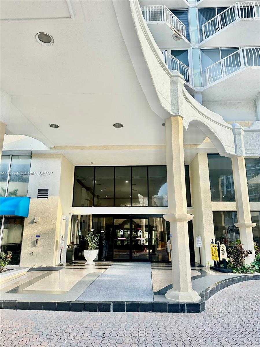 Small Image of 7601 EAST TREASURE DR #PH217, North Bay Village Number 3