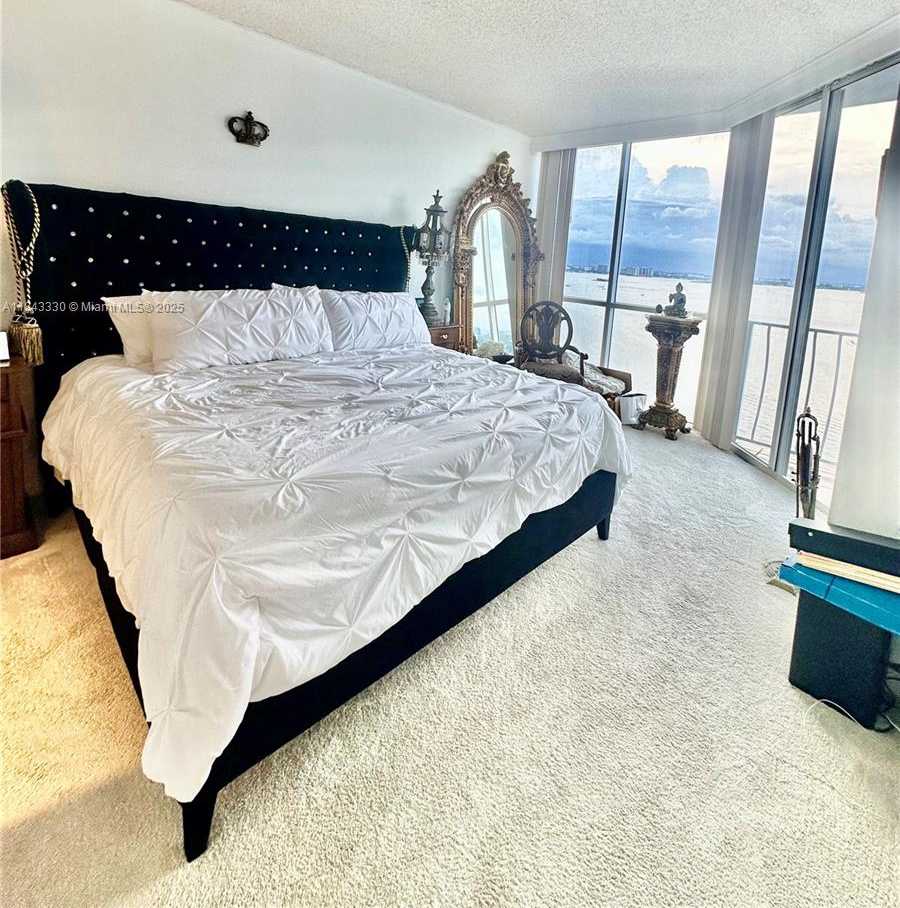 Small Image of 7601 EAST TREASURE DR #PH217, North Bay Village Number 8